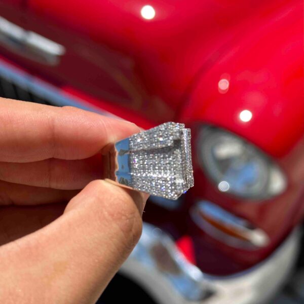 10K WHITE GOLD "M" INITIAL RING