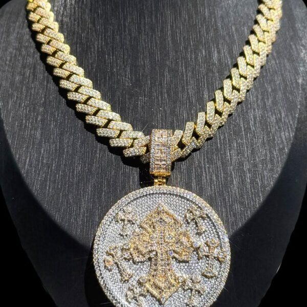 Fully Iced Round Medallion Pendant – Moissanite Bust Down Coin Chain