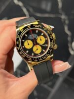 Rolex Daytona Gold Chronograph Oysterflex Luxury Watch - Image 5