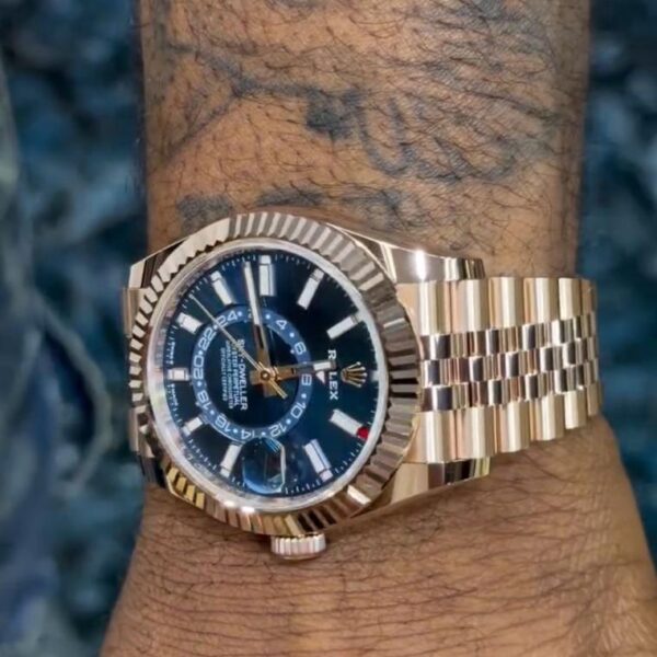 Rolex Sky-Dweller Everose Gold Blue Dial Jubilee Luxury Watch