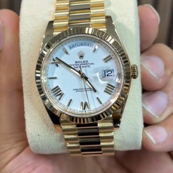 Rolex Day-Date President Gold Roman Dial Luxury Watch