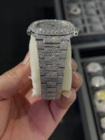 Patek Philippe Diamond-Encrusted Nautilus - Image 2